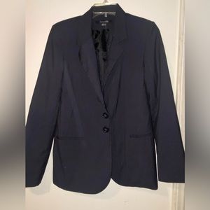 Forever 21 black blazer jacket.